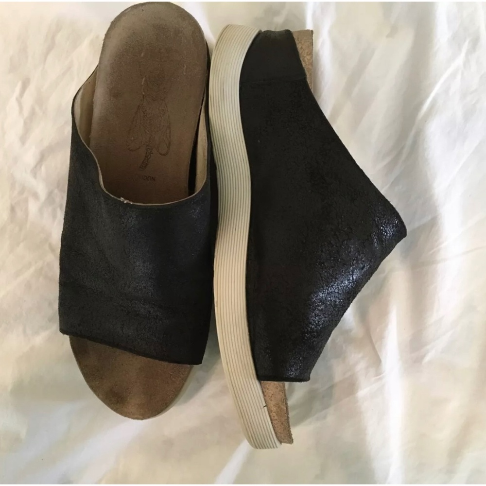 Fly London black leather slip-ons size 40